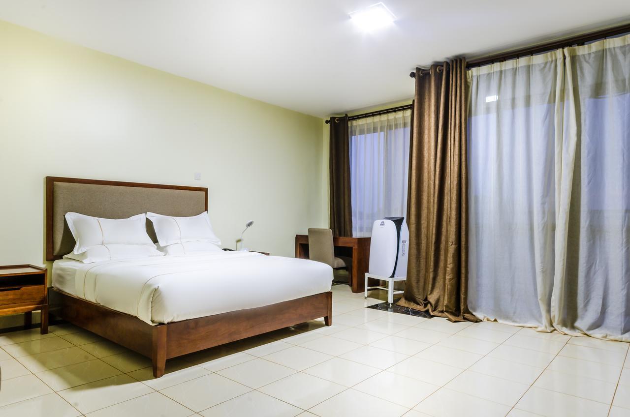 Igar Plaza Hotel 진자 외부 사진